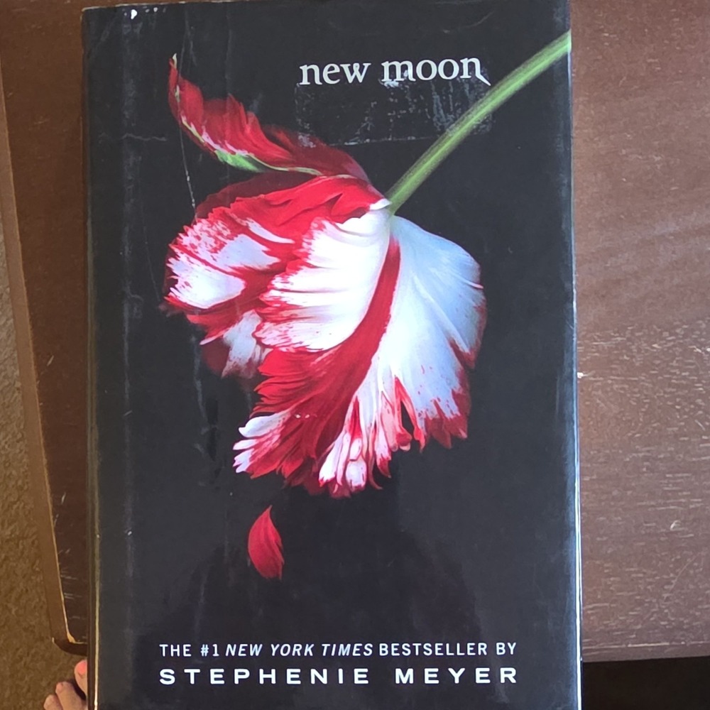 New Moon Stephenie Meyer Hardcover First Edition Twilight Saga Young Adult 2006‎